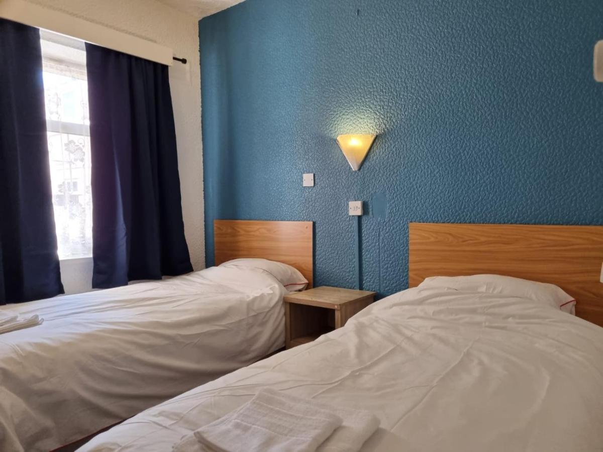 The J&J Hotel Blackpool — Photos 2